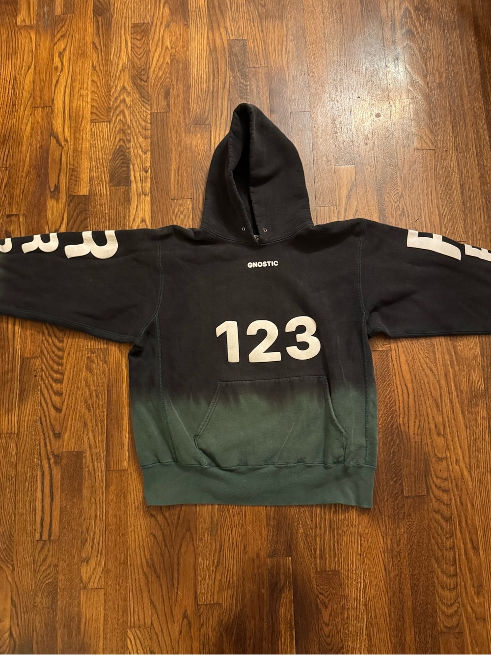 Rivington roi rebris 123 hoodie size XL
